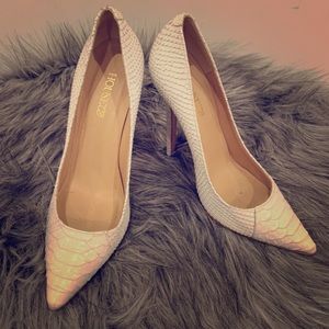 White python heels , Size 7